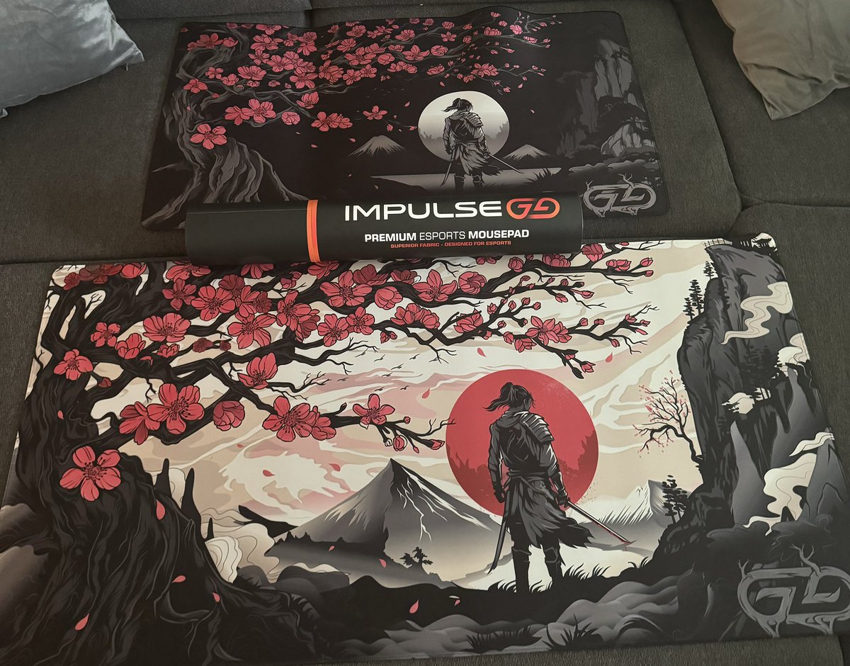 CGN Chef (@chefstrobel) on Twitter photo Endlich sind sie da.
12.07 startet der pre sale und wir sind so happy, da die Qualität 10/10 ist. Das sind beide Größen + die Verpackung <a href="/Impulse_gg/">Impulse GG</a> 😍❤️ Endlich sind sie da.
12.07 startet der pre sale und wir sind so happy, da die Qualität 10/10 ist. Das sind beide Größen + die Verpackung <a href="/Impulse_gg/">Impulse GG</a> 😍❤️