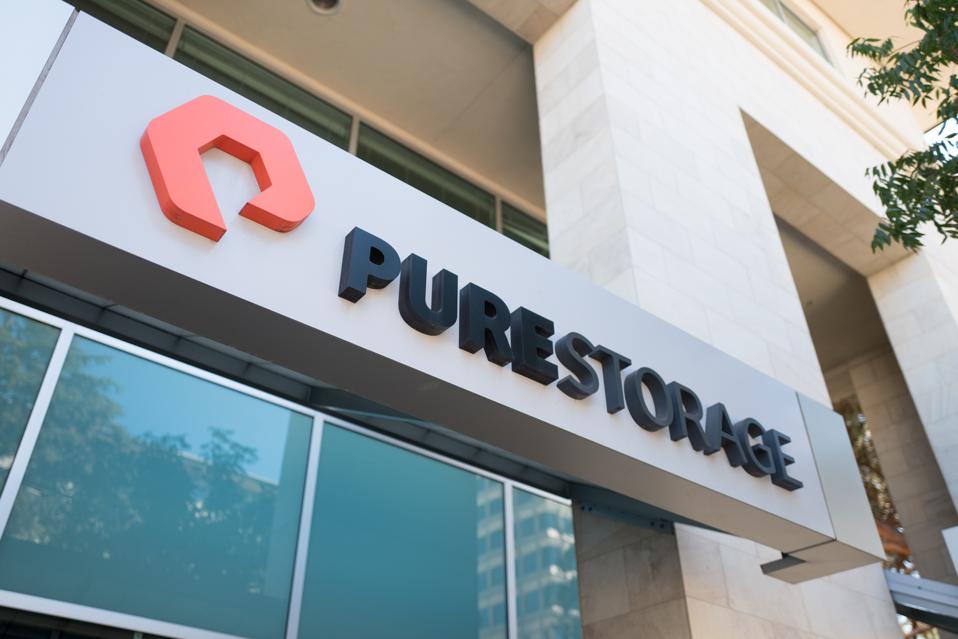 BetaMoroney's tweet image. #PureStorage Unveils #AI-Driven #Enterprise #Storage #Platform

#artificialintelligence #generativeai #CIOWeek24 #LondonTechWeek #digitaltransformation #techspo

forbes.com/sites/stevemcd…