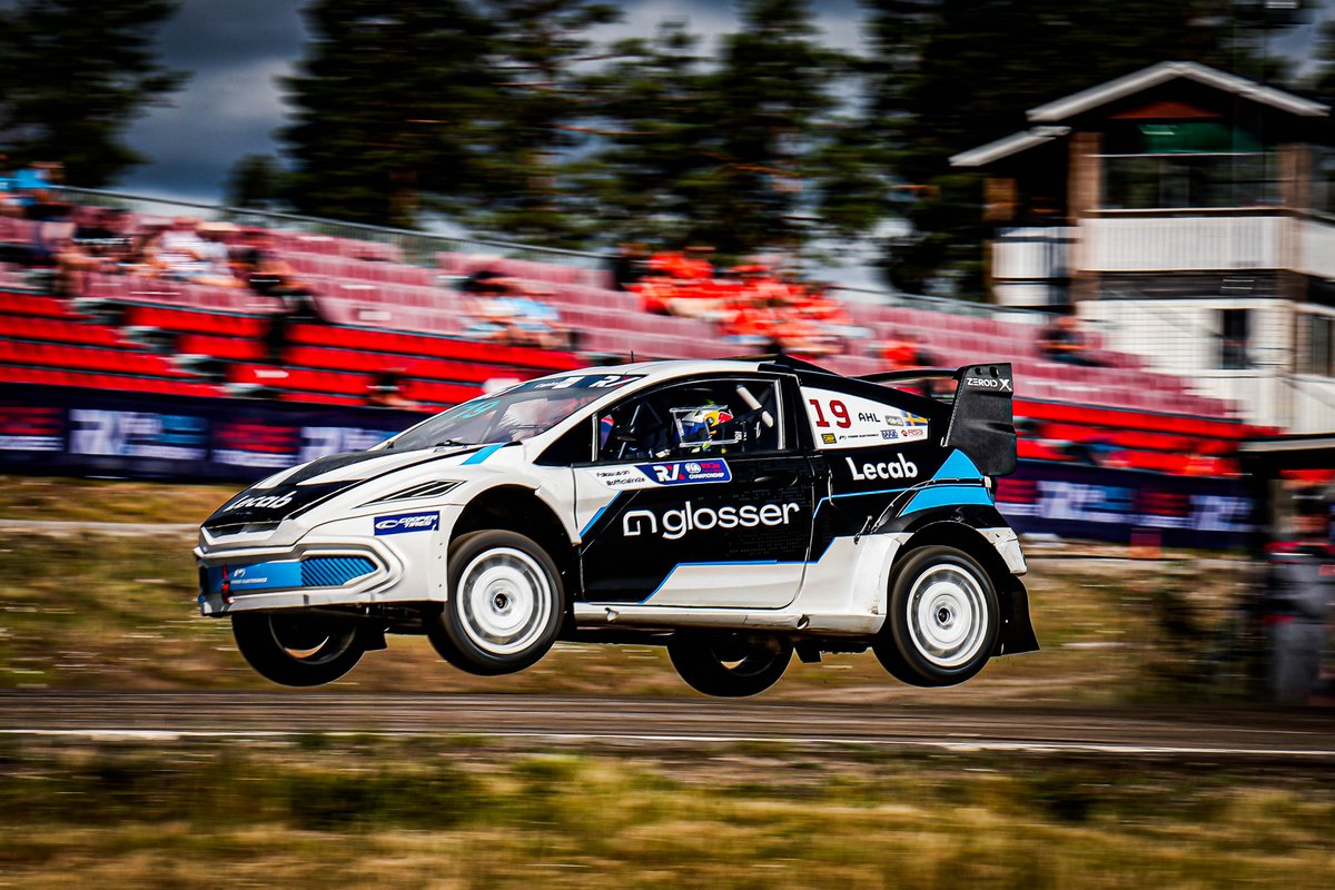 ‼️EXCITING NEWS ‼️

Mikaela Åhlin-Kottulinsky will be back in the RX2e Championship

She will be racing in at least two rounds of the RX2e Championship, including races in Höljes 🇸🇪 and Nyirád 🇭🇺

🔗 Click the link in bio for more…