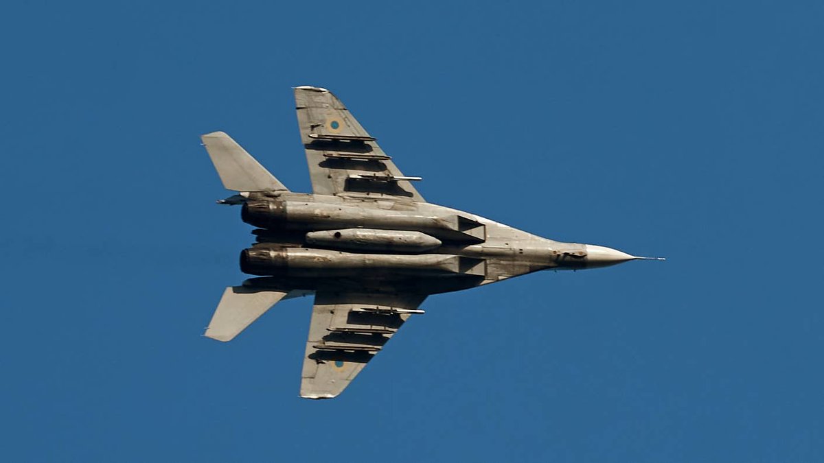 DefenseMirror's tweet photo. Russian Forces Hit Nine Ukrainian Fighter Aircraft in One Day: https://t.co/mNuCj2Fk2u

#Su27 #Sukhoi #MiG29 #Mirgorod #airbase #airdefense #fighter #Russia #Ukraine #RussiaUkraineWar #UkraineWar #RussianInvasion https://t.co/t2o1OFEhqJ