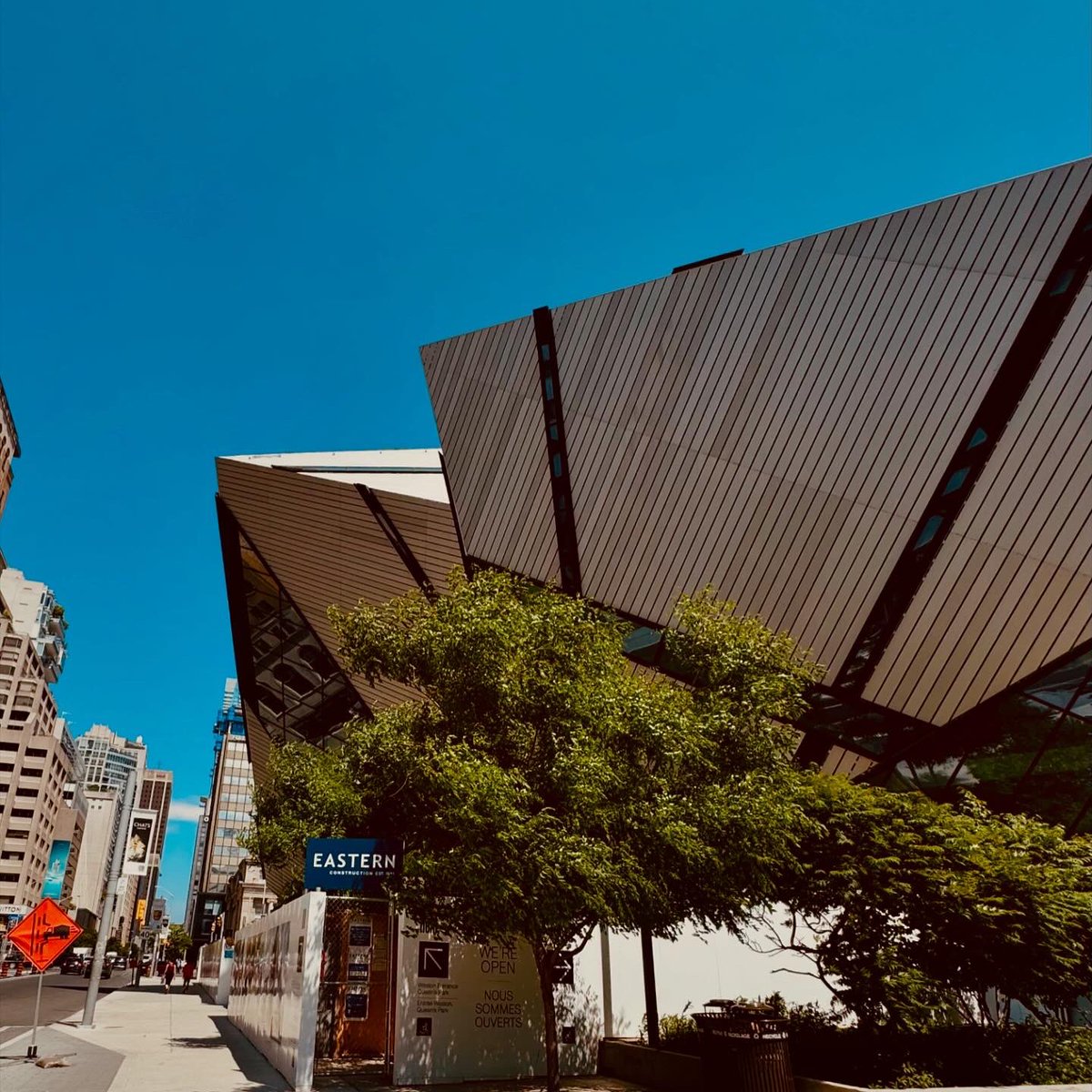 iLaRimaa's tweet image. ROM | The extension to the Royal Ontario Museum (ROM)
Architect: #daniellibeskind