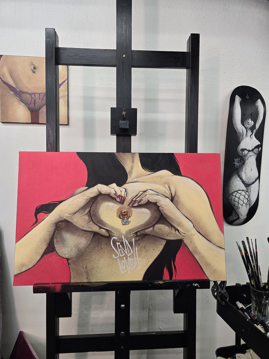 Azram1107_klan's tweet photo. Sending love feom the studio https://t.co/xWROVMjRoT