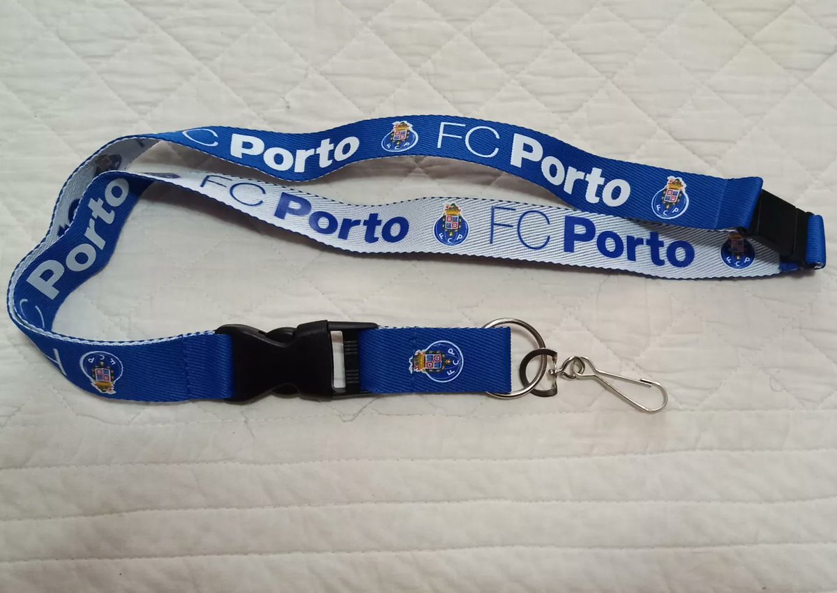 Segundamarilla_'s tweet image. Souvenir reciente traído de Porto 🔵⚪ lanyard del @FCPorto #portofc #Portugal #lanyard #oporto #souvenir