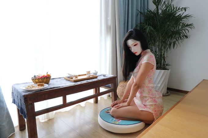 Do you like traditional girls? 你喜欢传统的女生吗？ https://t.co/mVU0byBOBS<a href="/tag/mask"class="tags"><span>#mask</span></a><a href="/tag/japanese"class="tags"><span>#japanese</span></a><a href="/tag/asian"class="tags"><span>#asian</span></a><a href="/tag/doggy"class="tags"><span>#doggy</span></a><a href="/tag/date"class="tags"><span>#date</span></a><a href="/tag/crush"class="tags"><span>#crush</span></a><a href="/tag/korean"class="tags"><span>#korean</span></a>