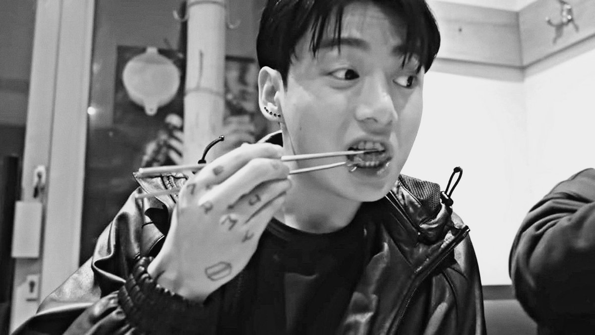 archivesofkook's tweet photo. boyfriend material ♡ https://t.co/bNl7XLTJTe