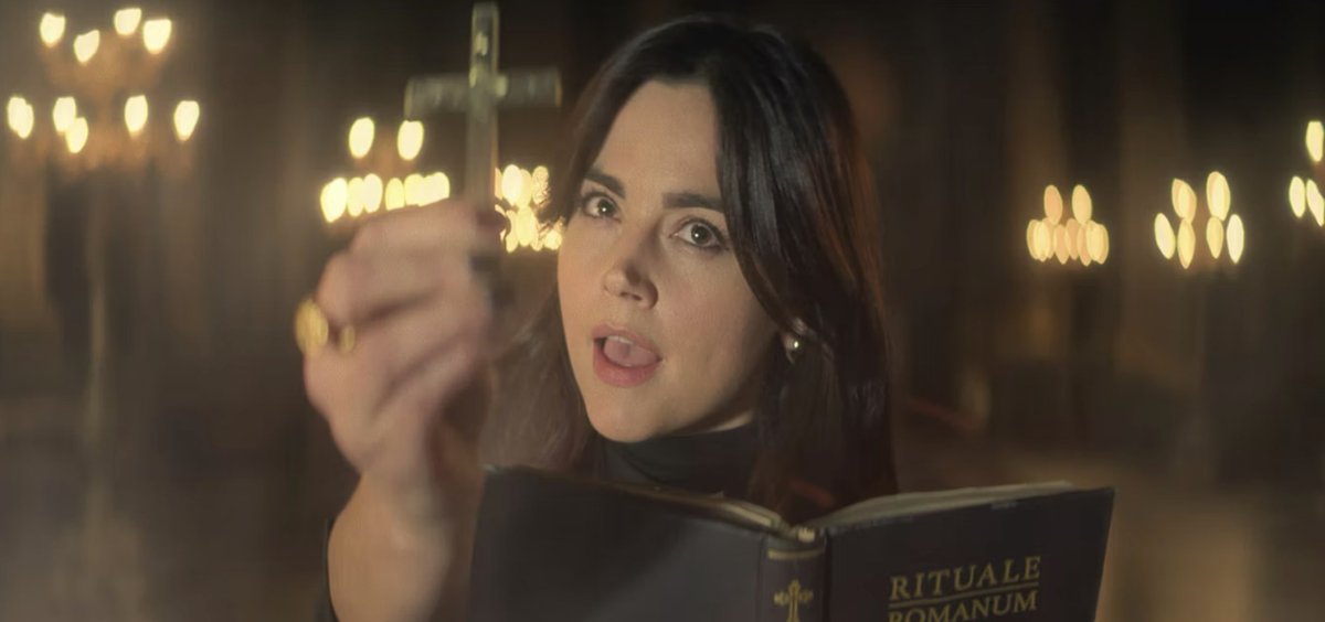 SandmanNews's tweet photo. Netflix confirms that Johanna Constantine (Jenna Coleman) will return in 'THE SANDMAN' season 2! https://t.co/Epk8MY0j5b