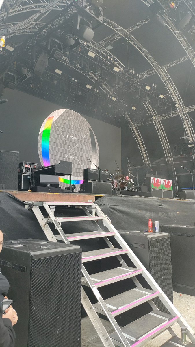 Sh0egAz3R1's tweet image. see ya tonight @suedeHQ