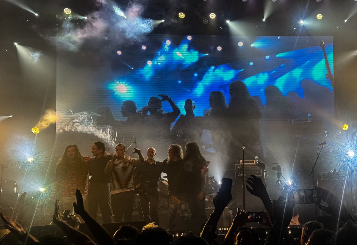 The best show I’ve seen so far this year😊  Tripping Daisy did a smash up job. If you’ve never seen them in concert.. you should!