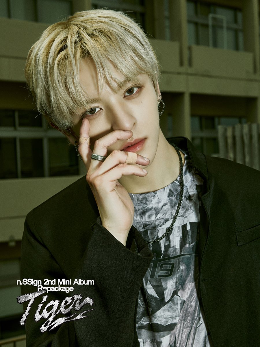 nSSign_official's tweet photo. n.SSign 2nd Mini Album Repackage ‘Tiger’ 

CONCEPT PHOTO #Tiger
#로렌스 #LAURENCE

🐯 2024.07.18 6PM Release

#nSSign #엔싸인 #Repackage
#Tiger https://t.co/TMPXACQcjU