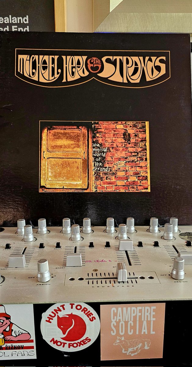 blacon_blue's tweet photo. Not quite a Holy Grail but certainly not easy (or cheap) to get. This one is a keeper @michaelheadtreb #thestrands #recordcollection https://t.co/7VtPNVTgqy