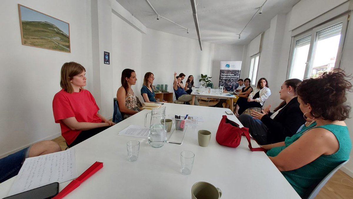 EUDEMONproject's tweet photo. Hoy hemos desarrollado en Madrid una sesión de presentación y práctica del juego #Eudemon de prevención y mediación en conflictos ecosociales, con un magnífico grupo de personas expertas y amigas. 
Más impulso y mayor complicidad para extender la propuesta. https://t.co/KUIdKizANJ