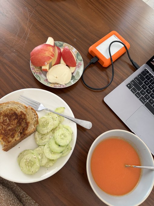 July 🌞 https://t.co/gqbBlks0OV