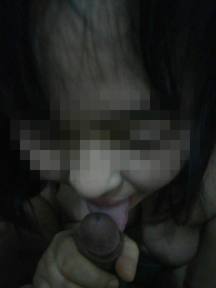 sitititkecil's tweet photo. bahaya, mbak e ketagihan. 🤣

malah #gaygresik yg sepii 🤣 https://t.co/ELALUKOpcm
