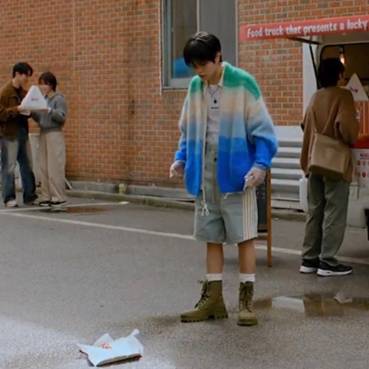 twyla🎐 tweet media