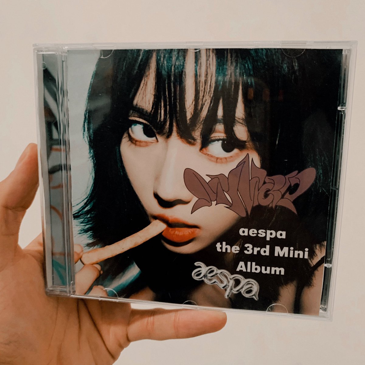 PlimioStore's tweet image. 💫 Novo Lançamento 💫

AESPA - MY WORLD. O pedido inclui:

- 1 CD com Todas as musicas.
- Estojo com capa, contra capa, foto interior, CD ilustrado, e foto de fundo.
- 9 Polaroids em Alta Qualidade.
- Uma entre 5 Versões de Capa. 

💸 Preço: 25R$ 💸

Link: br.shp.ee/MKbEZuj