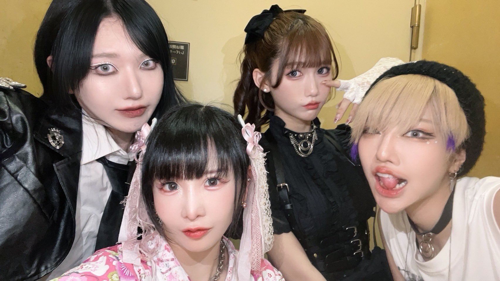 【非売品】ZOCX 天國3ゅ姫　ネームプレート　写真　大森靖子 ZOC改め ”ZOCX” 始動 戦慄かなのが復帰 - News - OTOTOY