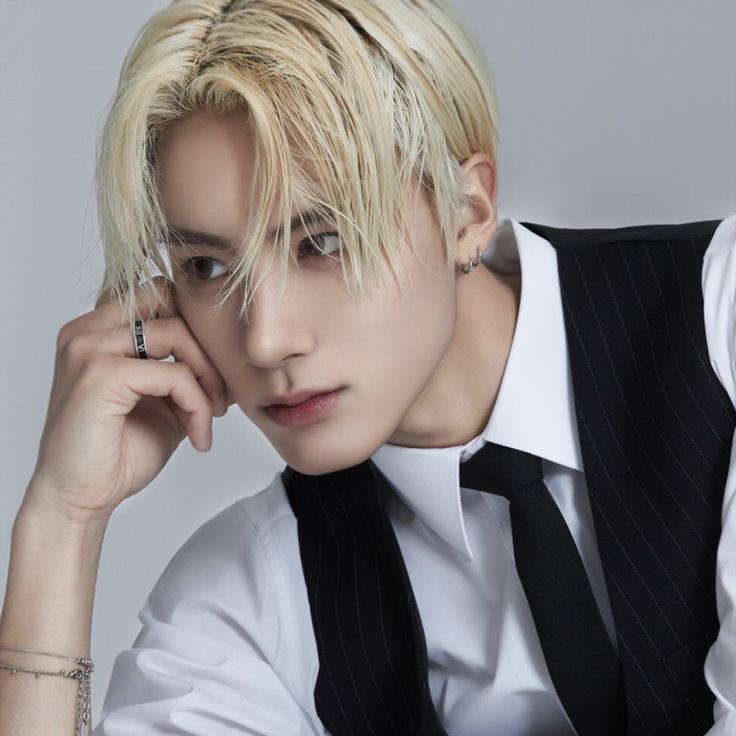 eric being the biggest loser trapped in a hot boy’s body: a loving thread