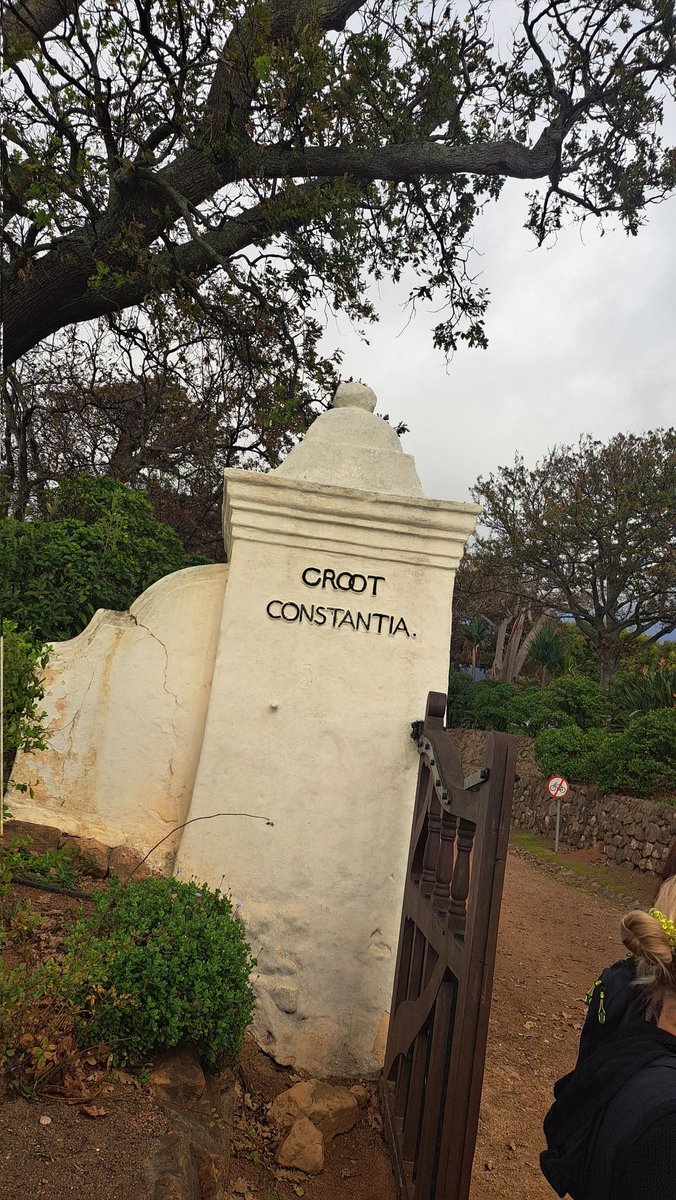 ExploreSafaris1's tweet photo. We had a fun day at the Constantia wine walk through the vineyards. The walk takes us through the vineyards and involves a visit to three unique wine farms in the Constantia Wine Region which are Groot Constantia, Klein Constantia and Buitenverwachting.
#capetowntour
#winetour https://t.co/6AobyWkMbh
