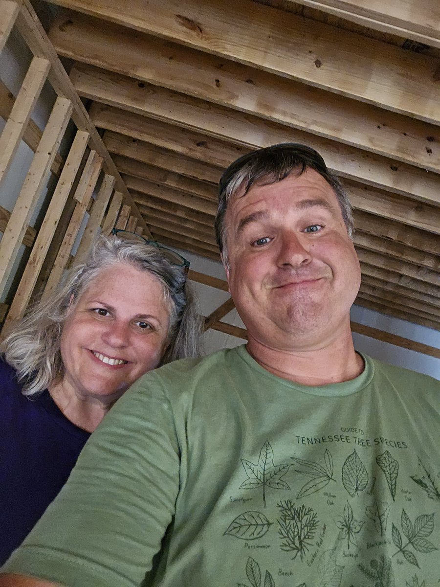 Making moves on their inside of the barn!! Big shot out to <a href="/HunterB47851357/">Hunter Bennett</a> and <a href="/TCSchools_/">Tipton Co Schools</a> for all that they do for all the students in Tipton County! Appreciate yall!! #woocrew #endlesspossibilities #baaaaa