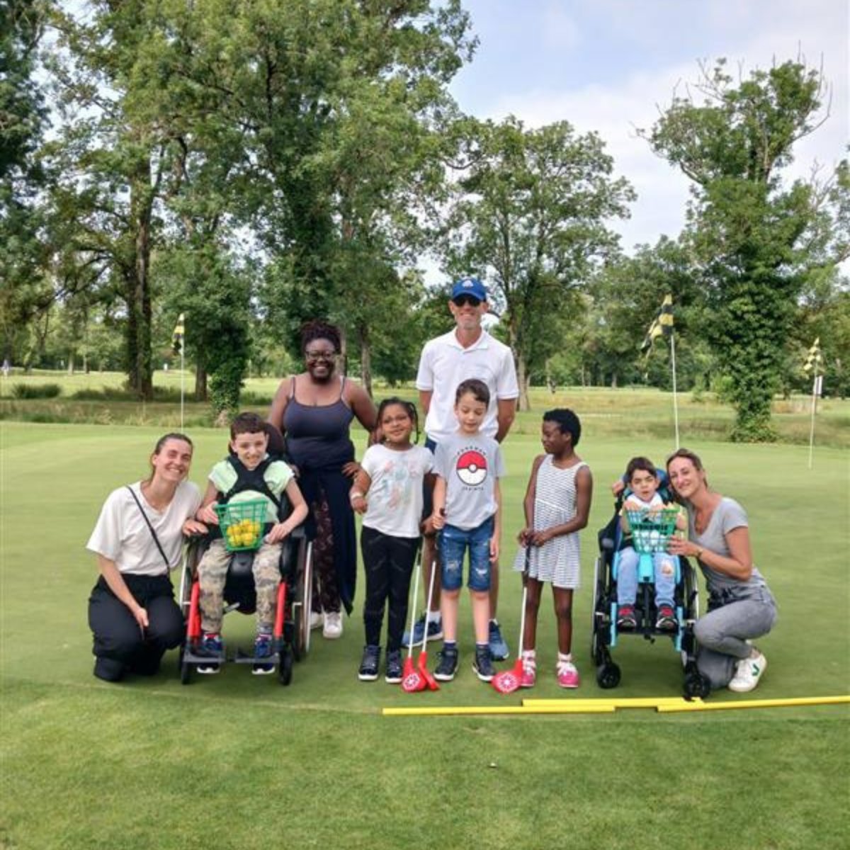 Bluegreen tweet media