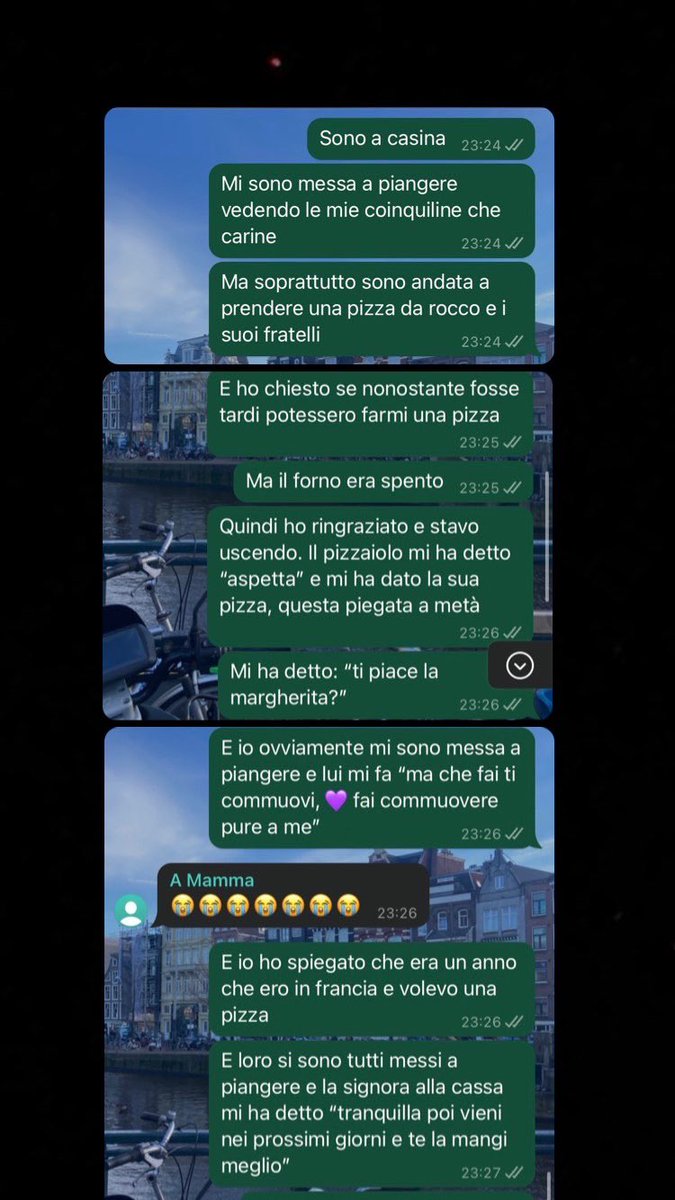 colecisti's tweet photo. Storia di questa pizza 😭💜 Napoli sei incredibile https://t.co/6F0EULxshE