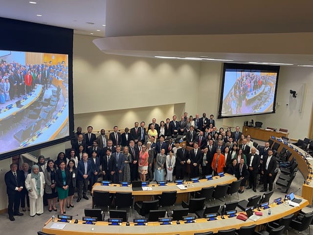 AmbAbhishekIFS's tweet photo. UNCITRAL Commission 2024 is underway at UN, New York to take stock of the progress in Developments in the Digital Economy. Also, adopted the Model Clauses on Specialized Express Dispute Resolution. In my interventions,I touched upon the positive contribution of India in UNCITRAL. https://t.co/9mHdGi0lVg