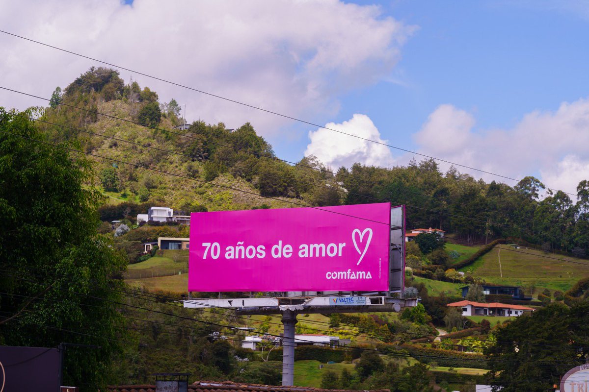 davidescobara's tweet photo. Del amor nacen la esperanza, la determinación, las buenas ideas, las ganas de construir en equipo, la humildad para aprender, la valentía para hacer. 

Trabajar con amor es mantener vivo el entusiasmo durante décadas, sentirnos parte de algo más grande y poner en el centro el por qué y el para qué, para poder innovar en los cómo. 

El amor es creativo, posibilista, adaptativo, y así queremos seguir caminando. ¡Gracias, Antioquia!

70 años de amor, 70 años de gratitud, 70 años de @Comfama