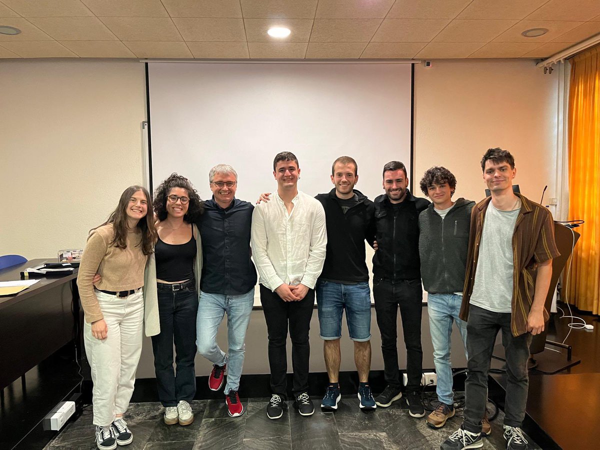 We have a new PhD in the group. Congratulations to Dr. Carlos Munuera-Javaloy for a brilliant defense in front of an international panel. I am very proud of you, and happy of having accompanied you in these years.