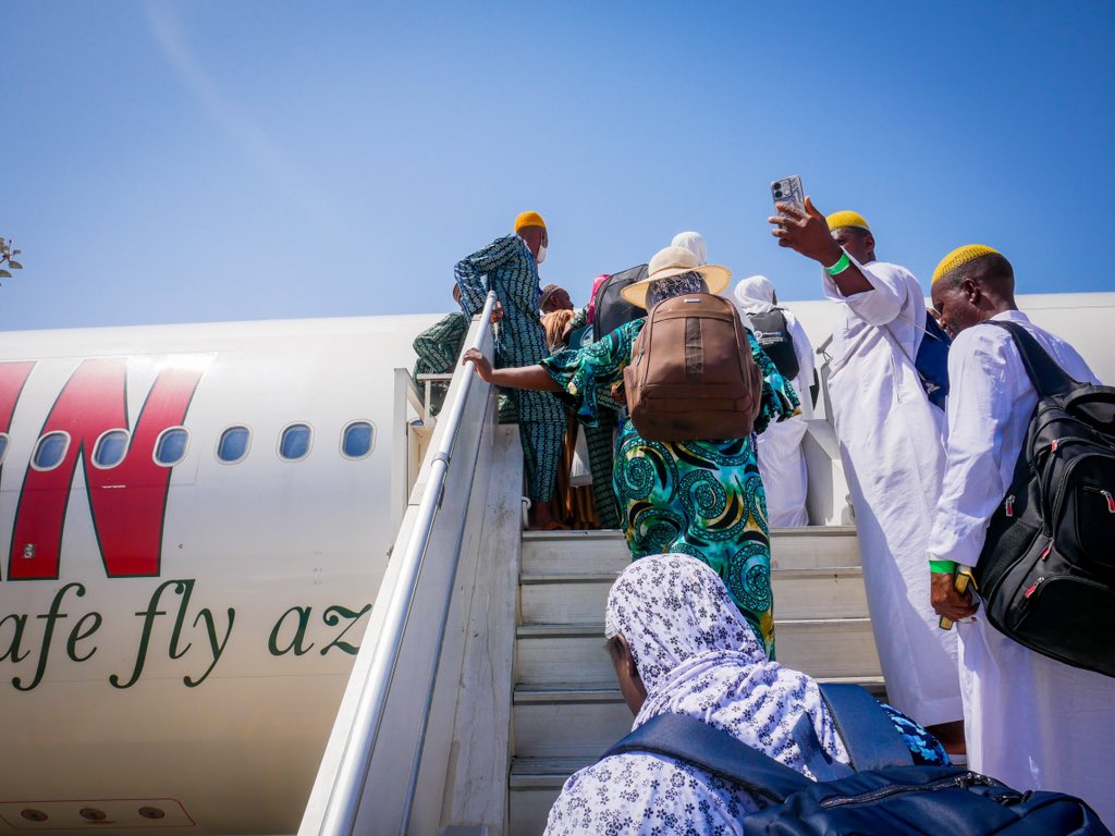 AzmanAir - #LetsFlyAzmanAir tweet media