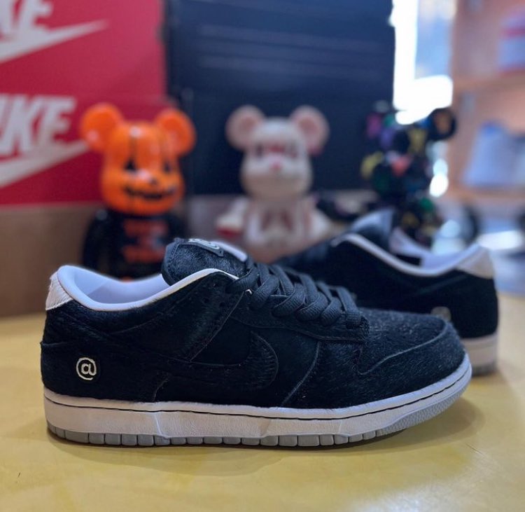Mitsu_Aizawa's tweet image. MEDICOM TOY x Nike SB Dunk Low
BE@RBRICK

SIZE:26cm

状態:新品　箱無し

💰:10,000円

KICKS CLAN（@65kicks ）店主
PG（@PGforOZMATIC ）から赤字覚悟の泣きの1足を来店先着順で販売👟✨

🗓️2024年7月4日 Renewal OPEN

🔗 instagram.com/p/C860RbsSauB/…

Good Luck🤞