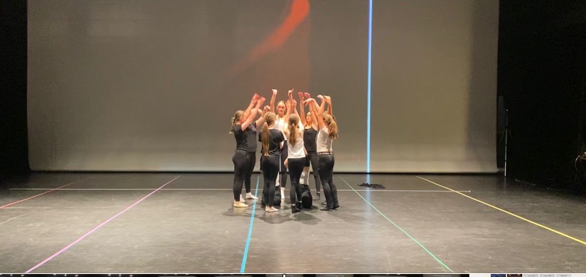 StGabrielsPE's tweet photo. Amazing work from our dancers at ⁦@Z_arts_mcr⁩. The final performance paid off! Thanks again to ⁦@NWCCC1⁩ and ⁦@ROHSchools⁩. Well done Girls 👏🏻👏🏻👏🏻⁦@StGabsBury⁩ https://t.co/lZ2AqtK22S