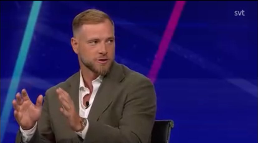 StrommenAbbe's tweet photo. John Guidetti ger Per Lernström o Co i TV4-studion en DUKTIG lektion i hur man borde sett på situationen med Ronaldos tårar och hur man skulle ha behandlat situationen. Så fruktansvärt uselt skött igår. https://t.co/68t60DzI64