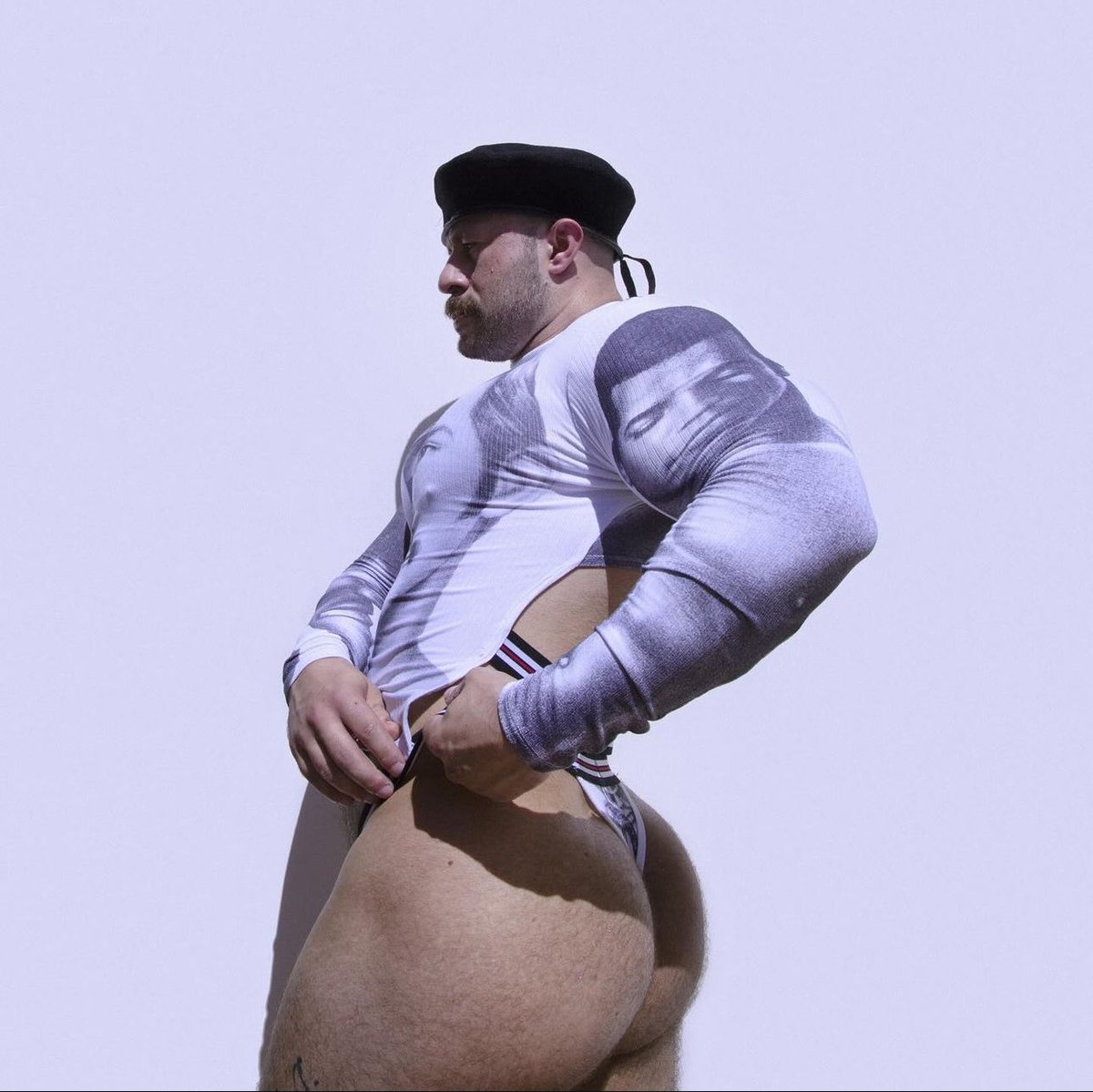 male_hotbooty's tweet photo. - DELICIOUS!! @GiacomoRecchia we fucking love you, mmmm!! 🥵 #booty #thick #yummy #sexy https://t.co/a8d3xPxjQZ