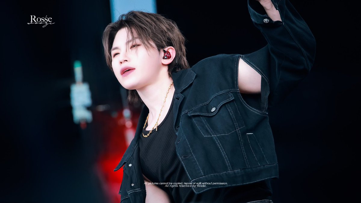 rosse_carat's tweet photo. 240628 #Glastonbury2024
Hot&amp;Cutie❤️‍🔥💗
어떻게 한 사람에게 동시에 나타날 수 있어🥹
It’s WOOZI who made this possible!
#우지 #WOOZI #ウジ #이지훈
#SEVENTEEN #세븐틴 https://t.co/UTNy2vEQve