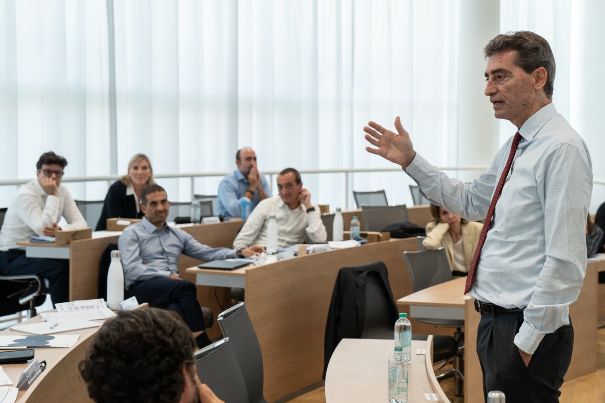 sdabocconi's tweet photo. A truly enlightening start to the #GlobalLeadersProgram: participants gained deep insights into geopolitical issues from esteemed speakers and guests, experiencing Italian excellence with an exclusive visit to Teatro La Scala, and a gala dinner at Cracco's restaurant. https://t.co/gc6WQc5SMQ