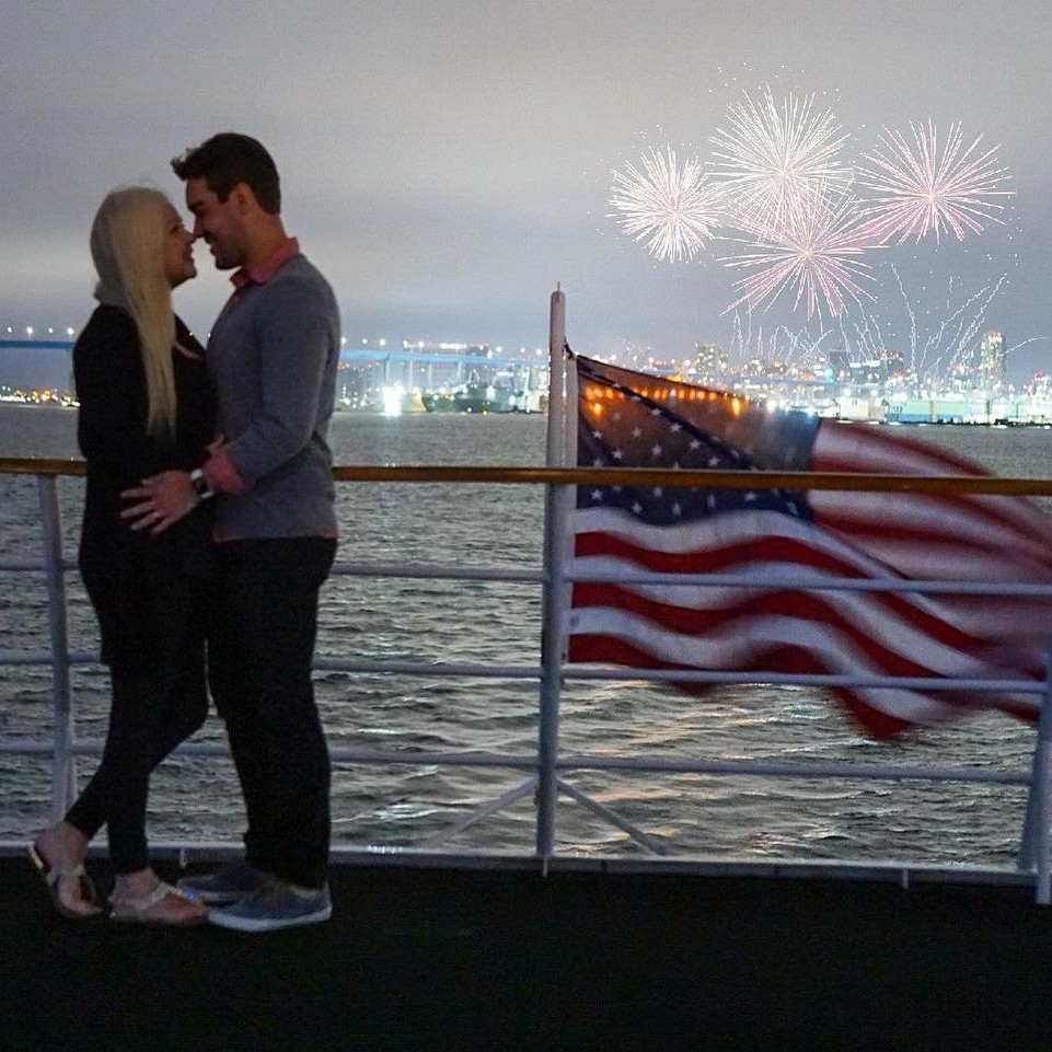 FlagshipSD's tweet photo. Celebrate your freedom to cruise with Flagship: This July 4th weekend, choose from more than 50 sightseeing tours and dining cruises on San Diego Bay.
https://t.co/LjavJ5XwCB
📸 : @adventurpro @thexshotphoto @coronadoferrylandingshops https://t.co/oT9dRpBd3l