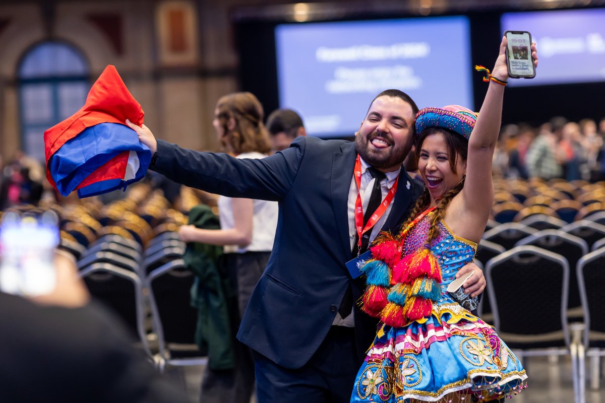 CheveningFCDO's tweet photo. Scholar for a year, #Chevener for life 💙 

As #Farewell2024 comes to a close, we welcome our scholars to an alumni community like no other.

We can't wait to see the places #Chevening will take you. Remember to keep us updated on your impact 💫📮 

https://t.co/sHZUNQ46np https://t.co/OgZXN4kdog
