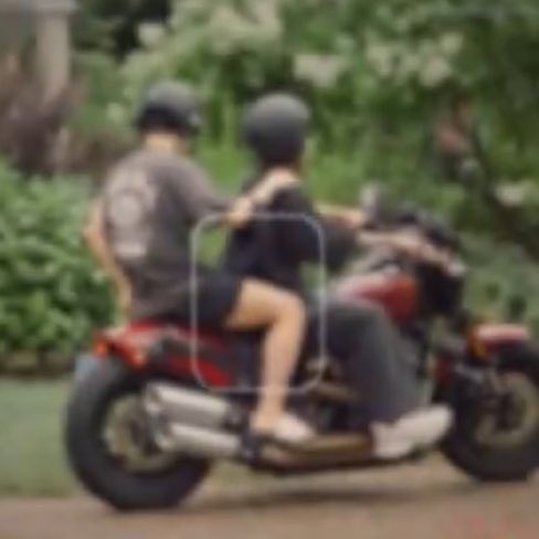 คนเราจะมีหมวกกันน๊อค2อันไปทำไมถ้าอีกอันไม่ใช่ของแฟน จบ อย่าเรียกสมองไหล เรียกว่าโยนสมองทิ้ง จะบ้า กี้ดดดๆๆ