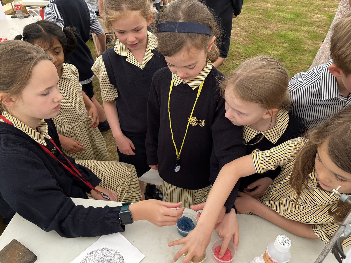 Fascinating! Year 6 hosted their very own Science Fair in the marquee this morning and the rest of the Juniors were enthralled! <a href="/StGabrielsNews/">St Gabriel's School</a> <a href="/HeadStGabriels/">Richard Smith</a> #STEM