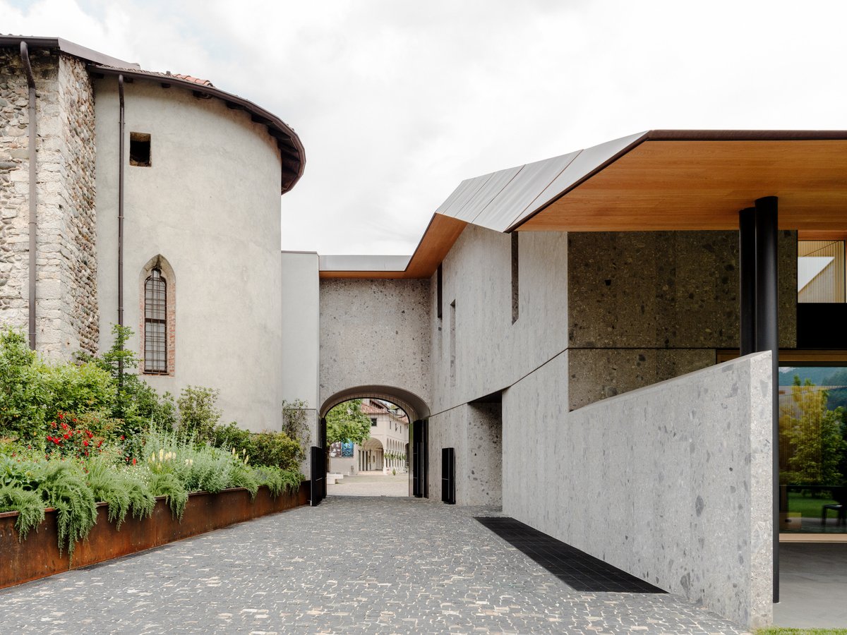 Acerbis House / BURATTI ARCHITETTI dlvr.it/T93ssl > khairulleon.tumblr