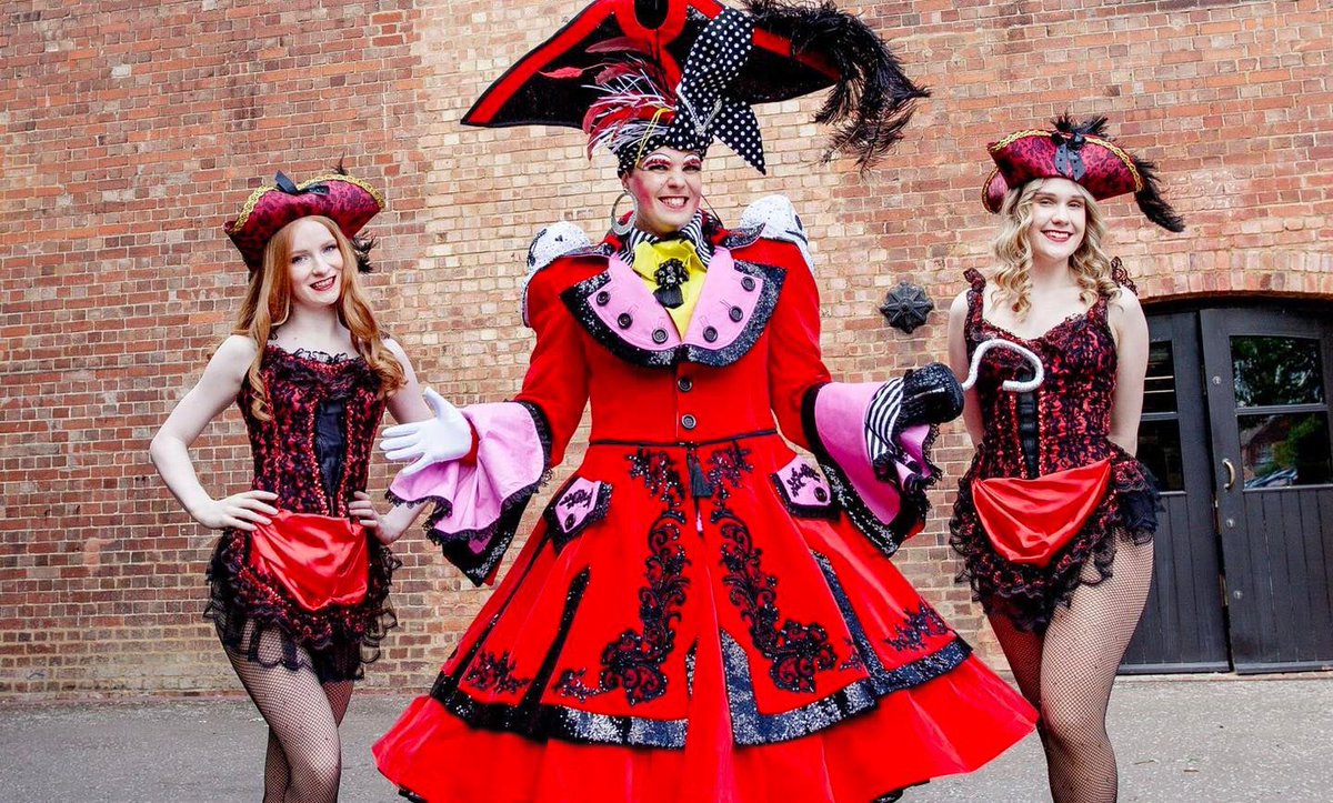 🎭 DAME CAPTAIN HOOK! 🎭

Festive family entertainment returns to the <a href="/themalthouseart/">The Malthouse Theatre</a> from 11 Dec 2024 - 4 Jan 2025 with Peter Pan, which makes pantomime history with Captain Hook as the production’s Pantomime Dame.

📸 Kevin Ralph

westendbestfriend.co.uk/news/peter-pan…