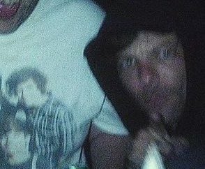 starryhaze_rry's tweet photo. close enough welcome back larry stylinson https://t.co/30RyLxaX2s