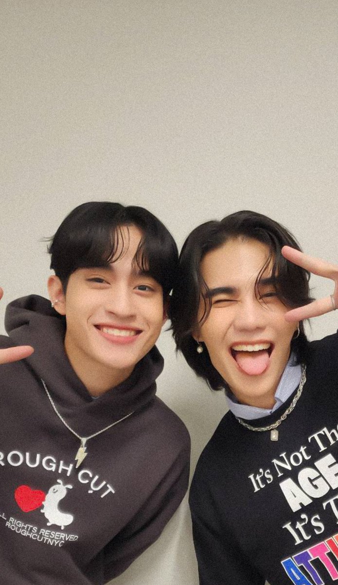jeffbarcodefilm's tweet photo. 𝐰𝐚𝐥𝐥𝐩𝐚𝐩𝐞𝐫 𝐟𝐨𝐫 𝐮✨✨🍀 

#jeffsatur #barcode #barcodetin #jeffbarcode #barcodetinnasit #SATs #unit https://t.co/x6gHYXZvCI
