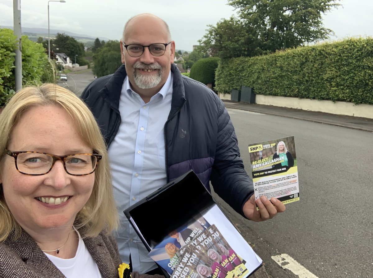 MarieAMcNair's tweet photo. 💛Out speaking to folk in Bearsden North. 
Vote @theSNP to Re-elect @AmyCallaghanSNP on the 4th of July. 
#Amyformiddun https://t.co/Tn0sDMoUhD