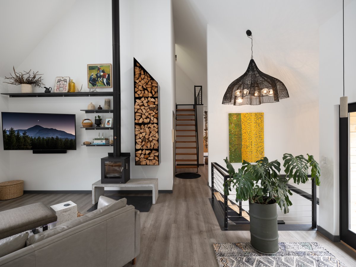 KnoffGroup's tweet photo. Have you seen inside our listing on Stone Creek Road? This Scandinavian long-house style home is an idyllic &amp; peaceful mountain sanctuary
🔗 More photos, info and 360° virtual tour at https://t.co/LxYIo8gb1u
Listed by Marcie Hahn-Knoff, Broker | REALTOR® Knoff Group Real Estate https://t.co/BWl1GDXugj