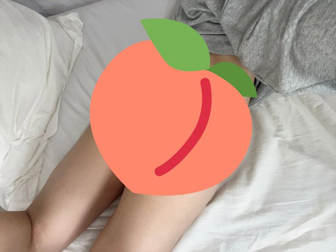 早朝起きてるみんなへ🎁        枕に使っていいよ♡    無料スタンプ無しはこちら https://t.co/uvWc9kJ53g https://t.co/CABdNfphRn