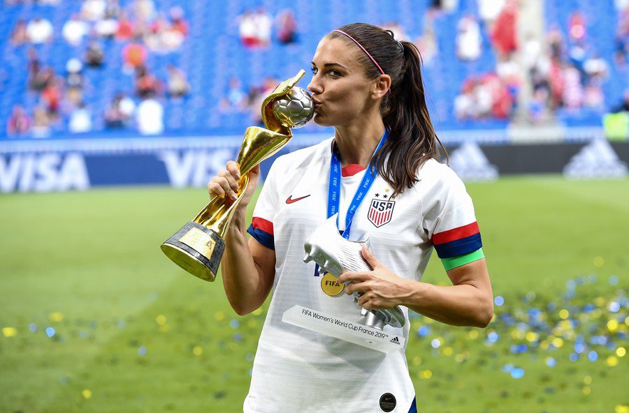 YuliOramas23's tweet photo. Feliz cumpleaños Alex Morgan, siempre mi capitán.
@alexmorgan13
#AlexMorgan
#AM13
#CapitanMorgan https://t.co/CgvdNWIL6m