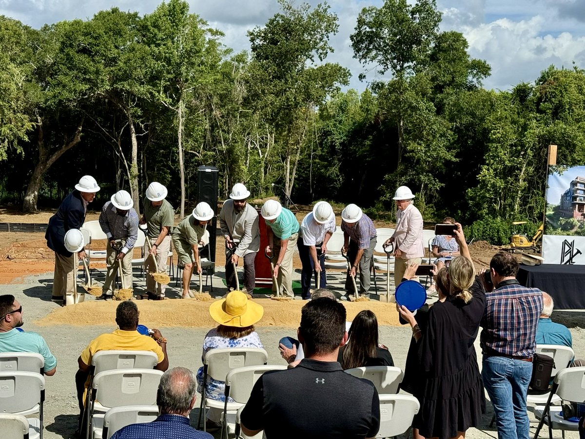 ECGLocationGA's tweet image. Congratulations to the City of Bainbridge on the groundbreaking of its Marriott Element Hotel. Serving as a single point of contact for our #GAEnergyCities, we recognize the importance of strong connections and are proud of our partnership in seeing such projects come to life.