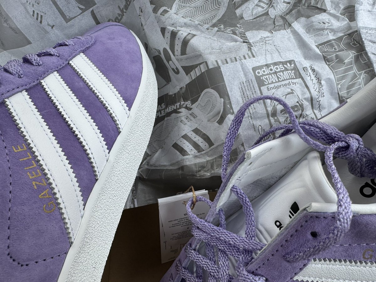 adida2mt's tweet image. adidas Gazelle 85 UK10 apparently called magic lilac. To me they are the purple gazelles. BNIBWT £99 TYD RTs 🙏 (the tissue paper, the sticker the box 💜)