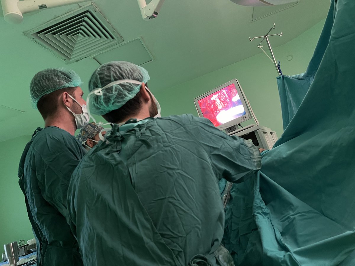 Teaching the best #endourology 

⁦<a href="/itfuroloji/">İ.Ü. İ.T.F. Üroloji</a>⁩ 
⁦<a href="/rifat_burak/">Rifat Burak Ergül</a>⁩